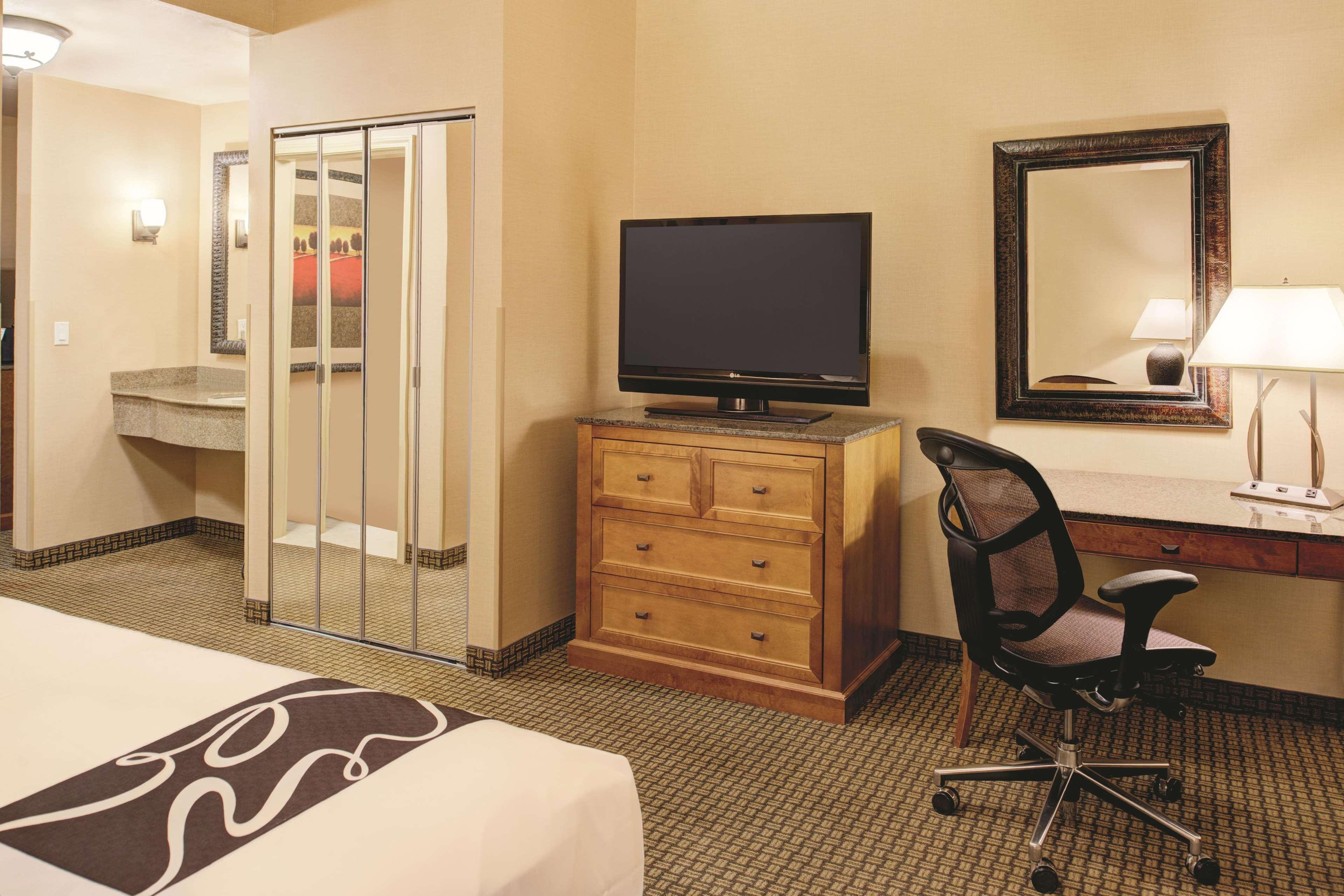 La Quinta By Wyndham טווין פולס מראה חיצוני תמונה