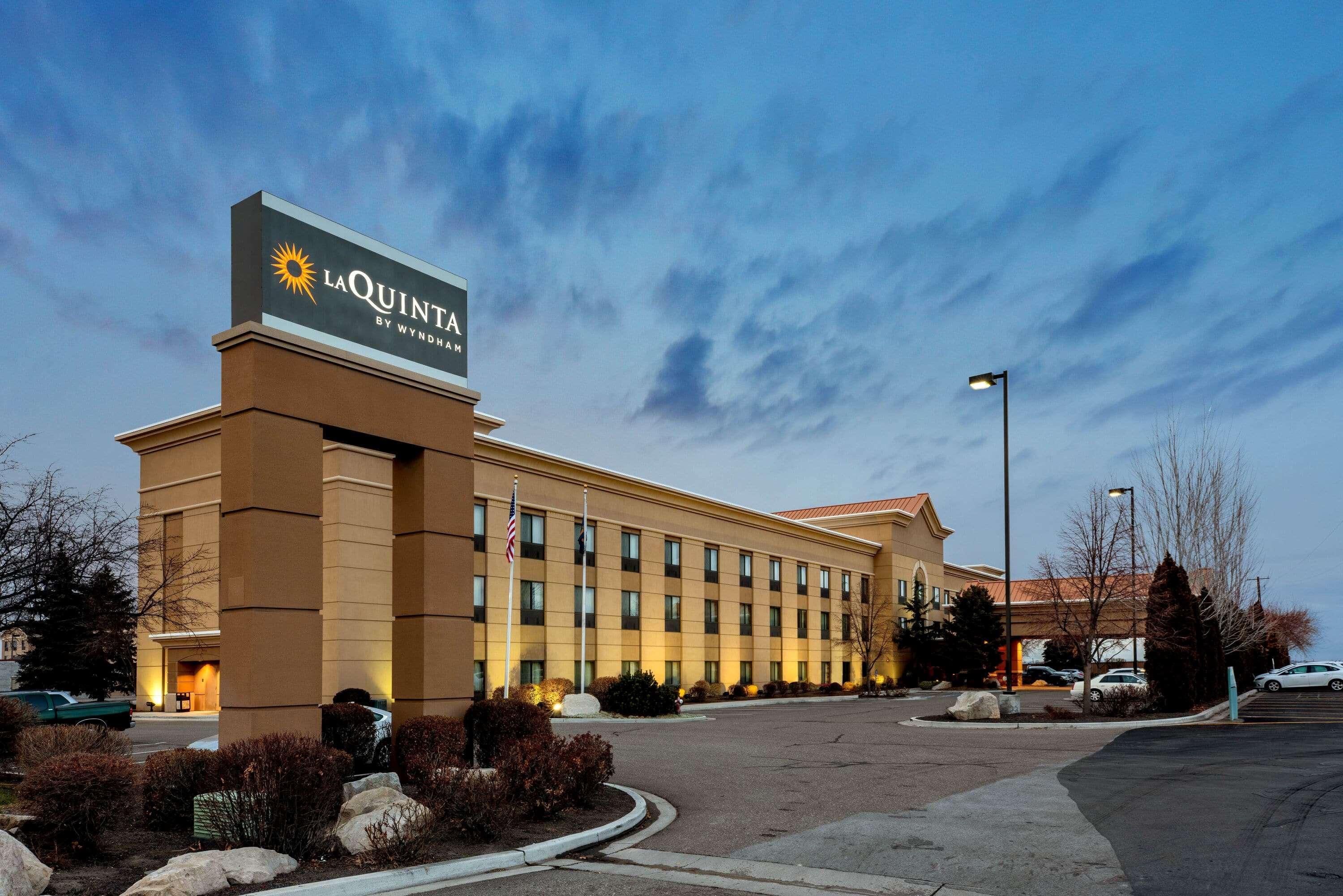 La Quinta By Wyndham טווין פולס מראה חיצוני תמונה