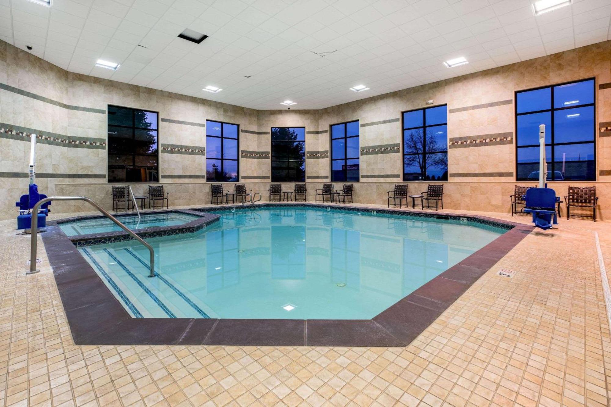 La Quinta By Wyndham טווין פולס מראה חיצוני תמונה